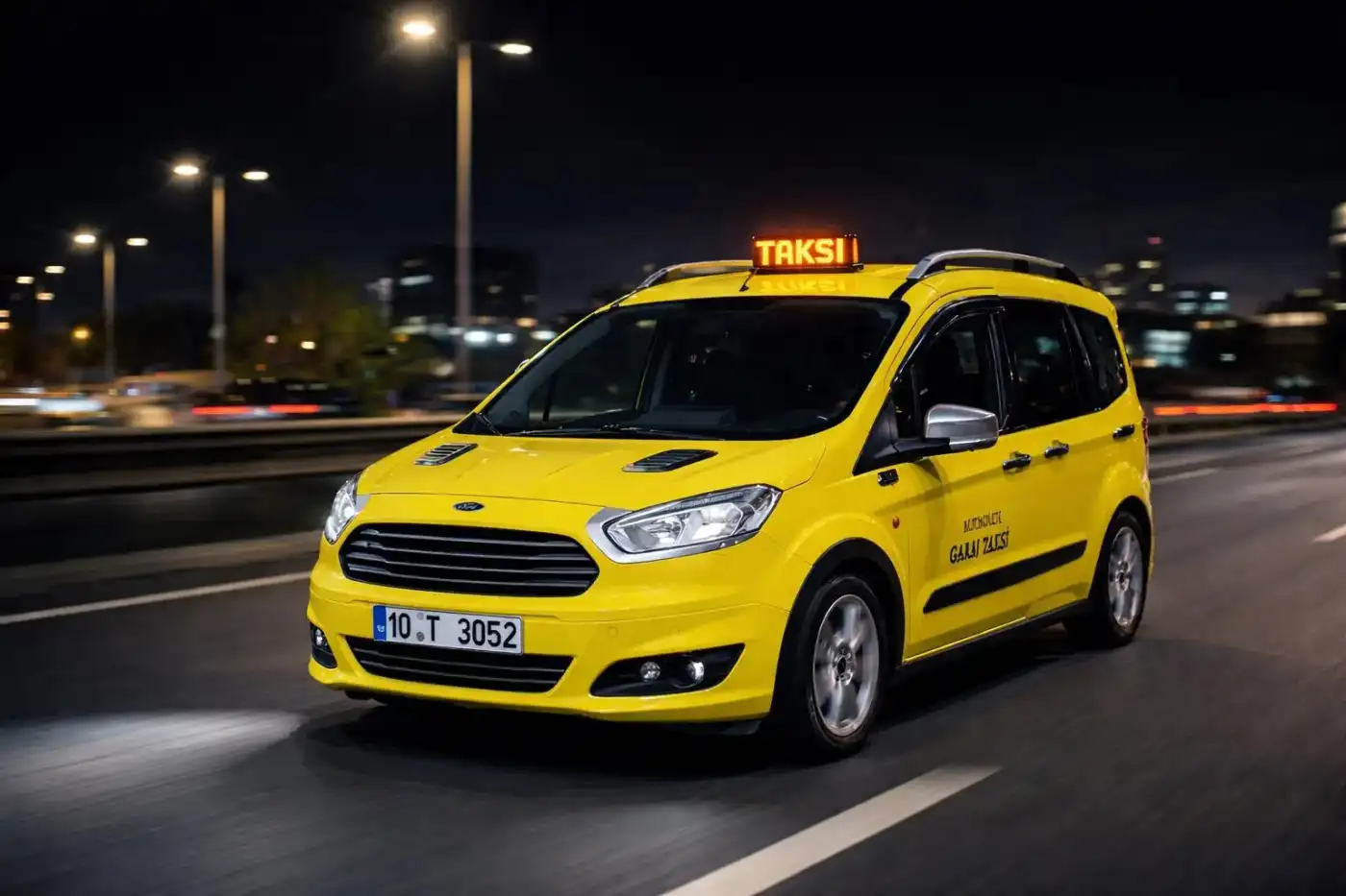 Altınoluk Taksi Hareket Halinde Gece